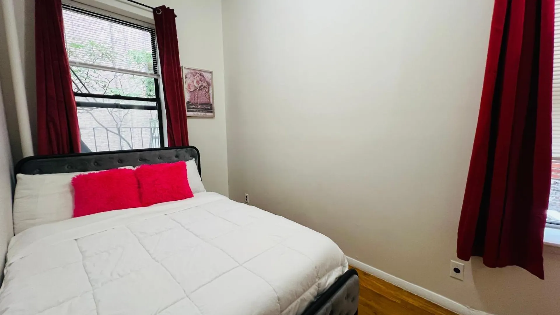 Amsterdam New York Apartment